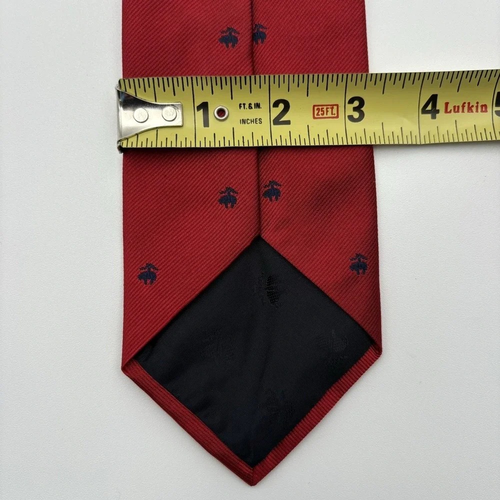 Brooks Brothers Tie Mens Red Silk Golden Fleece Logo Geometric Uniform Width 3.5